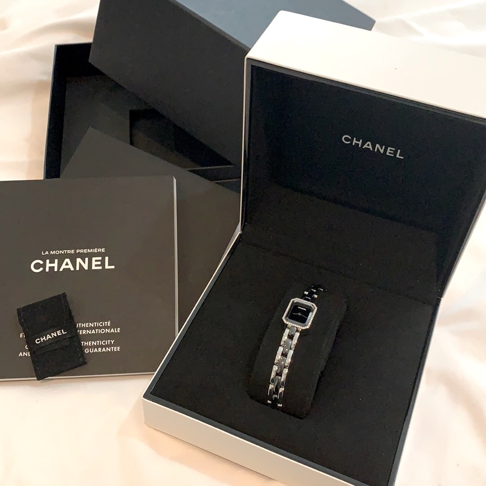 Auth new Chanel classic diamond women watch